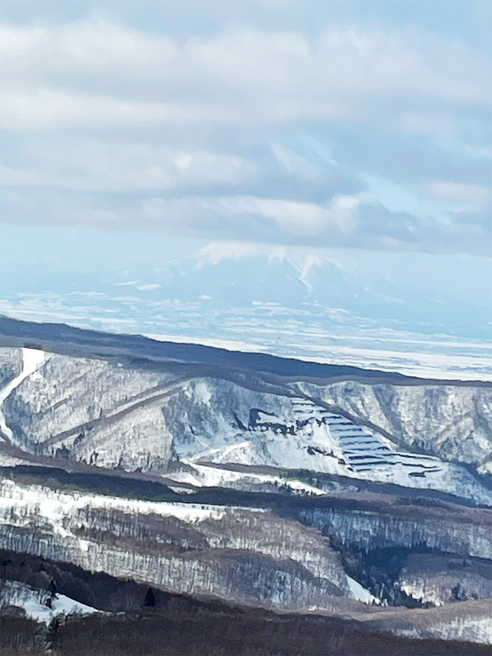 八甲田山から見た岩木山